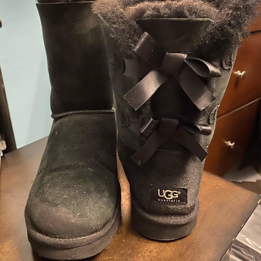 Black Bailey Bow Ugg Boots